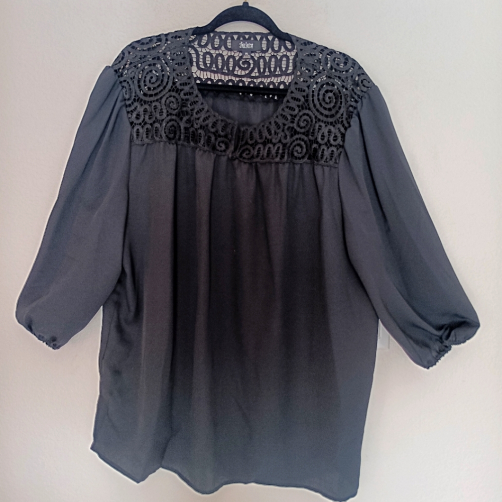Slim‎ Factor Blouse Women's Size XL Black Top Loose Fitting Crochet Detail